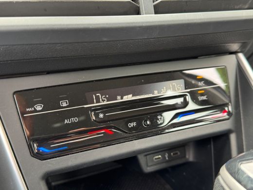 Volkswagen Taigo TSI 110PK DSG LIFE BUSINESS CAMERA/ACC/NAVI/CARPLAY ActivLease financial lease