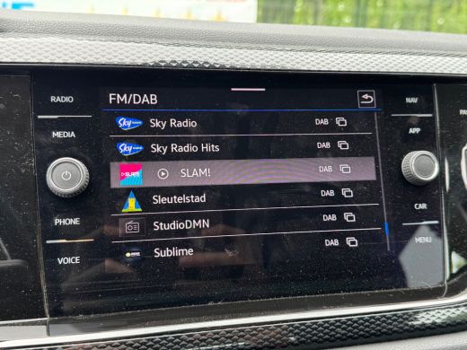 Volkswagen Taigo TSI 110PK DSG LIFE BUSINESS CAMERA/ACC/NAVI/CARPLAY ActivLease financial lease