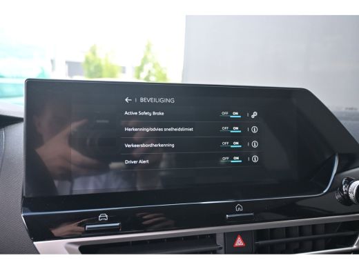 Citroën &euml;-C4 You 50 kWh 3 Fase 100%SOH! | Navigatie by App | Achteruitrijcamera | Comfortstoelen | Cruise Cont... ActivLease financial lease