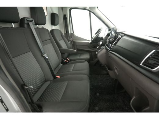Ford Transit 2.0 TDCI L2H2 Limited | Aut. | Airco | Cruise | Carplay | 3 Zits | Trekhaak | Navi | Bi-Xenon | P... ActivLease financial lease