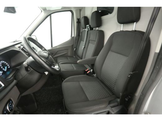 Ford Transit 2.0 TDCI L2H2 Limited | Aut. | Airco | Cruise | Carplay | 3 Zits | Trekhaak | Navi | Bi-Xenon | P... ActivLease financial lease