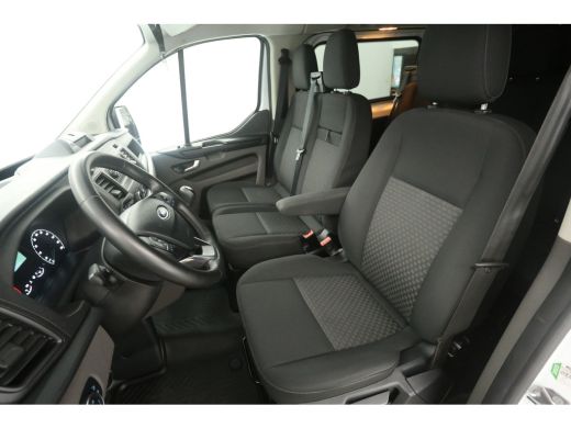 Ford Transit Custom 2.0 TDCI L2H1 Trend | DC | 6 Zits | Airco | Cruise | Parkeersensoren ActivLease financial lease