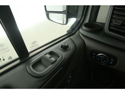 Ford Transit Custom 2.0 TDCI L2H1 Trend | DC | 6 Zits | Airco | Cruise | Parkeersensoren ActivLease financial lease