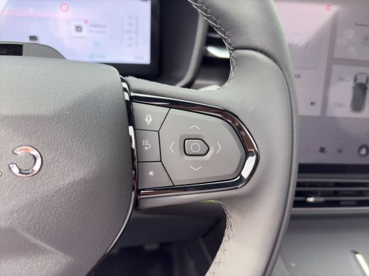 Lynk & Co 01 More | Panoramadak | 360 camera | Stoel + Stuurverwarming |Adaptieve cruise control | BLIS | ActivLease financial lease