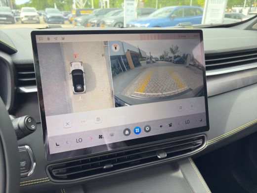 Lynk & Co 01 More | Panoramadak | 360 camera | Stoel + Stuurverwarming |Adaptieve cruise control | BLIS | ActivLease financial lease