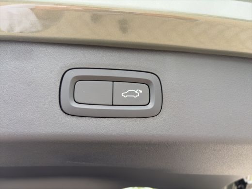 Lynk & Co 01 More | Panoramadak | 360 camera | Stoel + Stuurverwarming |Adaptieve cruise control | BLIS | ActivLease financial lease