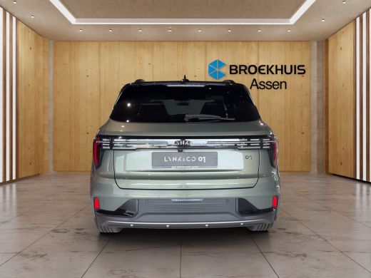 Lynk & Co 01 More | Panoramadak | 360 camera | Stoel + Stuurverwarming |Adaptieve cruise control | BLIS | ActivLease financial lease
