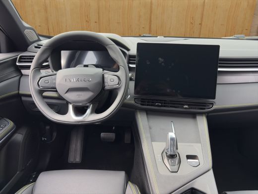 Lynk & Co 01 More | Panoramadak | 360 camera | Stoel + Stuurverwarming |Adaptieve cruise control | BLIS | ActivLease financial lease