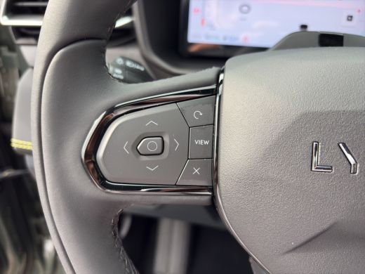 Lynk & Co 01 More | Panoramadak | 360 camera | Stoel + Stuurverwarming |Adaptieve cruise control | BLIS | ActivLease financial lease