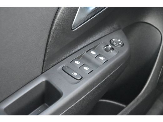 Opel Corsa 1.2 Hybrid GS | Dode hoek waarschuwing | Infotainment pakket | IntelliLux LED Matrix-verlichting,... ActivLease financial lease