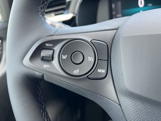 Opel Corsa GS | Dode hoek waarschuwing | Infotainment pakket | IntelliLux LED Matrix-verlichting, inclusief ... ActivLease financial lease