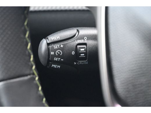 Peugeot e-2008 EV GT 54 kWh 97,7%SOH! | 360 Camera | Dodehoek-Detectie | Keyless-Entry | 18"LMV | !! ActivLease financial lease