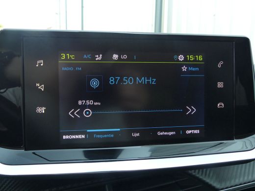 Peugeot e-208 EV Blue Lease Allure 50 kWh | CAMERA | PARKEERSENSOREN | ADAPTIVE CRUISE | APPLE CARPLAY / ANDROI... ActivLease financial lease