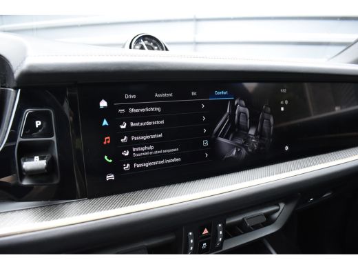 Porsche Cayenne 3.0 E-Hybrid Sport Design Carbon | Pano | Bijrijdersdisplay | ACC | Bose | 18-voudig Stoelen | 22... ActivLease financial lease