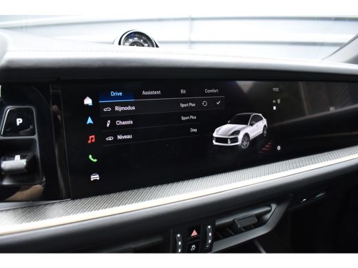 Porsche Cayenne 3.0 E-Hybrid Sport Design Carbon | Pano | Bijrijdersdisplay | ACC | Bose | 18-voudig Stoelen | 22... ActivLease financial lease