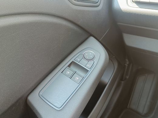 Renault Clio 1.0 TCe 90 Equilibre | Cruise control | Metaalkleur | Navigatiesysteem ActivLease financial lease