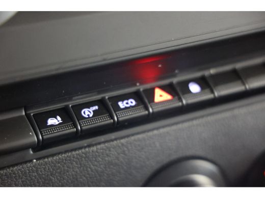 Renault Master 2.3 dCi 145pk Bakwagen laadklep 1000 kg LAADVERMOG ActivLease financial lease