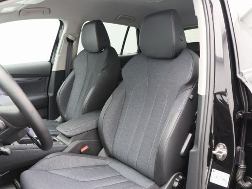 Skoda Elroq 60 Business Edition 204 Pk | Matrix LED | 19 Inch | Camera | Stoelverwarming | Adaptive Cruise | ... ActivLease financial lease