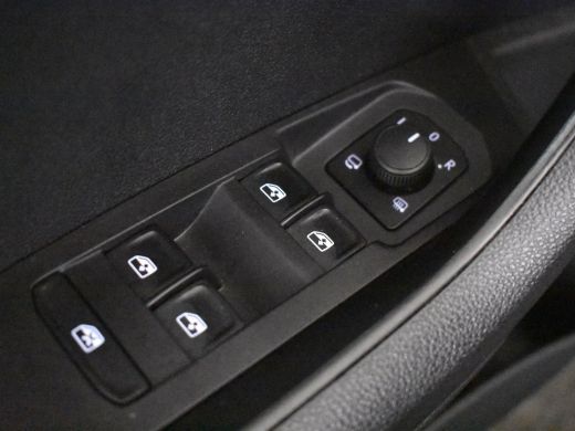 Skoda Karoq 1.0 TSI Business Edition 110Pk | 1e eigenaar |Trekhaak uitklapbaar | Parkeer sensoren voor/achter... ActivLease financial lease