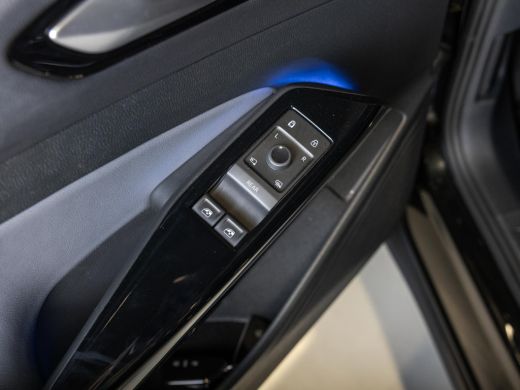 Volkswagen ID.4 Pro 77 kWh SOH 92% / 174pk / Achteruitrij camera / Stoelverwarming / ActivLease financial lease