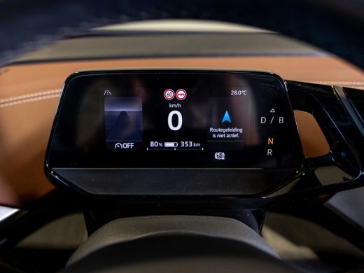 Volkswagen ID.5 Pro 77 kWh SOH 95% / 204pk / Achteruitrij camera / Stoelverwarming / ActivLease financial lease