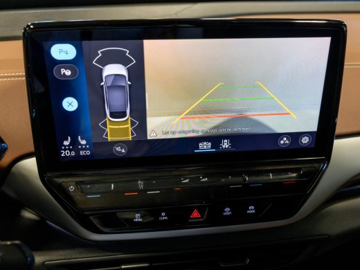 Volkswagen ID.5 Pro 77 kWh SOH 95% / 204pk / Achteruitrij camera / Stoelverwarming / ActivLease financial lease