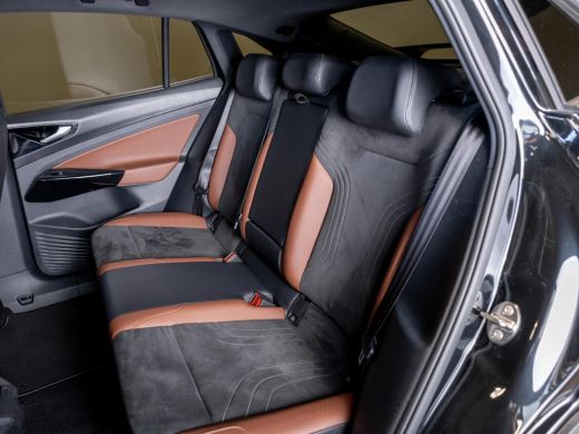 Volkswagen ID.5 Pro 77 kWh SOH 95% / 204pk / Achteruitrij camera / Stoelverwarming / ActivLease financial lease