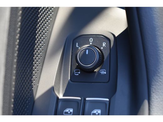 Volkswagen Passat Variant 1.5 TSI eHybrid 272PK R-Line | Schuif-kanteldak | 360 camera | Head-up display | IQ Drive... ActivLease financial lease