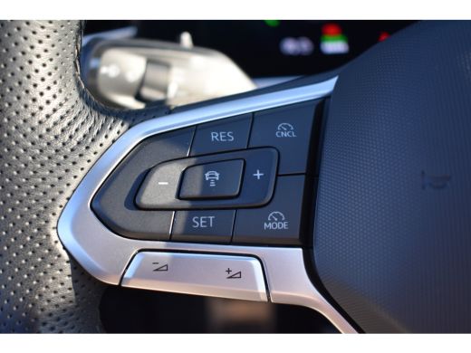 Volkswagen Passat Variant 1.5 TSI eHybrid 272PK R-Line | Schuif-kanteldak | 360 camera | Head-up display | IQ Drive... ActivLease financial lease