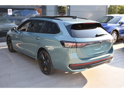 Volkswagen Passat Variant 1.5 TSI eHybrid 272PK R-Line | Schuif-kanteldak | 360 camera | Head-up display | IQ Drive... ActivLease financial lease