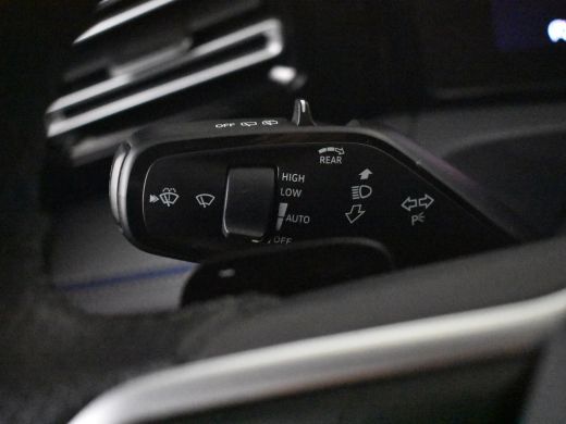 Volkswagen Tiguan 1.5 eHybrid R-Line Edition 204Pk DSG/AUTO | Glazen panorama-dak | Trekhaak uitklapbaar | Stoel/st... ActivLease financial lease