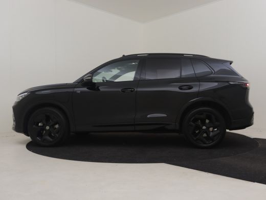 Volkswagen Tiguan 1.5 eHybrid R-Line Edition 204Pk DSG/AUTO | Glazen panorama-dak | Trekhaak uitklapbaar | Stoel/st... ActivLease financial lease