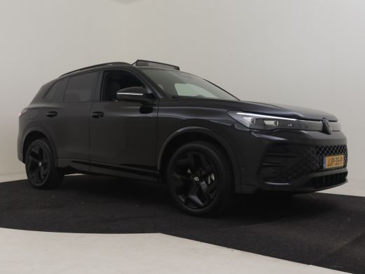 Volkswagen Tiguan 1.5 eHybrid R-Line Edition 204Pk DSG/AUTO | Glazen panorama-dak | Trekhaak uitklapbaar | Stoel/st... ActivLease financial lease