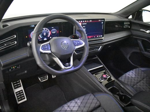 Volkswagen Tiguan 1.5 eHybrid R-Line Edition 204Pk DSG/AUTO | Glazen panorama-dak | Trekhaak uitklapbaar | Stoel/st... ActivLease financial lease