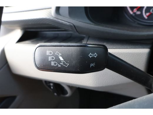 Volkswagen Transporter 2.0 TDI L2 H1 Airco ActivLease financial lease