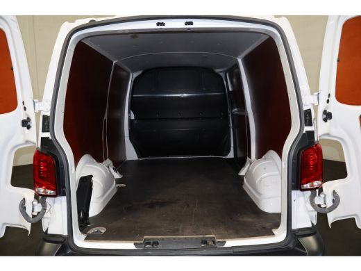 Volkswagen Transporter 2.0 TDI L2 H1 Airco ActivLease financial lease