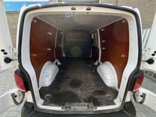 Volkswagen Transporter 2.0 TDI L2H1 110PK Euro 6 Comfortline Trekhaak/cruise control/airco ActivLease financial lease