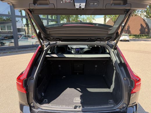 Volvo  XC60 2.0 Recharge T6 AWD R-Design 35.000KM! | VOLLEDIG VOLVO DEALER ONDERHOUDEN| HARMAND KARDON| MEMOR... ActivLease financial lease