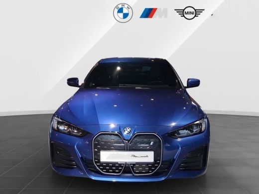BMW i4 eDrive35 70 kWh M-SPORT ** LED, DR. ASS+, TREKH, H&K SOUND, 19-inch LMV ** 1e EIG - UNFALLFREI **... ActivLease financial lease