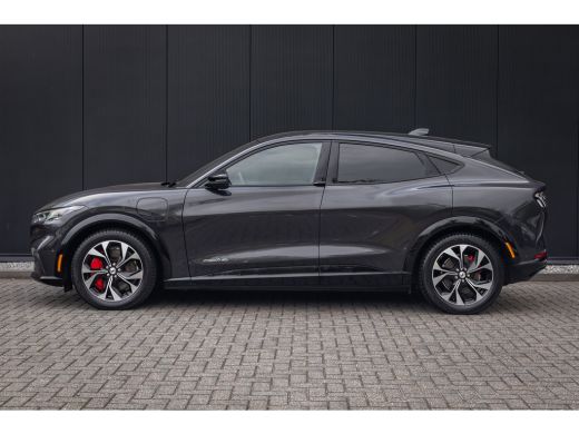 Ford Mustang Mach-E Mach-E Extended First Edition AWD 98 kWh | Leder | Adaptieve cruise | Full LED | Elec. stoel incl... ActivLease financial lease