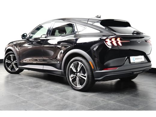 Ford Mustang Mach-E Mach-E RWD 75 kWh Panorama Dak | Camera Rondom | B&O audio | Parkeersensoren Rondom | Lederen Bek... ActivLease financial lease
