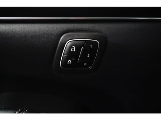 Ford Mustang Mach-E Mach-E RWD 75 kWh Panorama Dak | Camera Rondom | B&O audio | Parkeersensoren Rondom | Lederen Bek... ActivLease financial lease