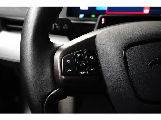 Ford Mustang Mach-E Mach-E RWD 75 kWh Panorama Dak | Camera Rondom | B&O audio | Parkeersensoren Rondom | Lederen Bek... ActivLease financial lease