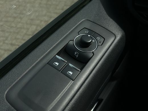 Ford Transit Custom 320 L2 Sport FWD Plug-In Hybrid | Adap. Cruise Control | Winterpack | 360 Camera | CarPlay | ActivLease financial lease