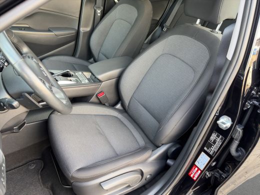 Hyundai Kona EV Comfort 39 kWh 136pk | SoH 97,9% | Camera | Carplay | Climate controle | Bestuurdersstoel in h... ActivLease financial lease