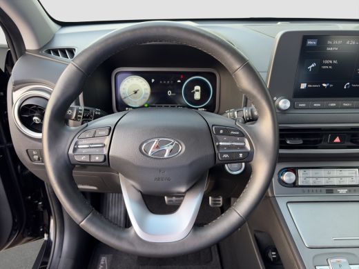 Hyundai Kona EV Comfort 39 kWh 136pk | SoH 97,9% | Camera | Carplay | Climate controle | Bestuurdersstoel in h... ActivLease financial lease