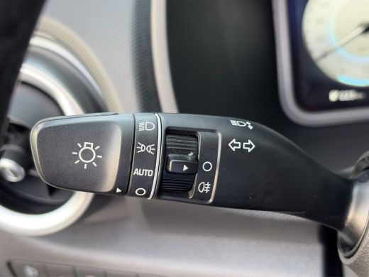 Hyundai Kona EV Comfort 39 kWh 136pk | SoH 97,9% | Camera | Carplay | Climate controle | Bestuurdersstoel in h... ActivLease financial lease
