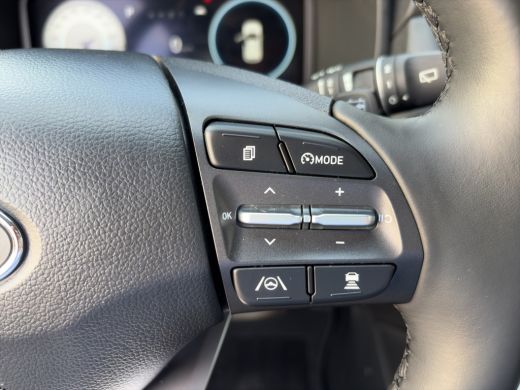Hyundai Kona EV Comfort 39 kWh 136pk | SoH 97,9% | Camera | Carplay | Climate controle | Bestuurdersstoel in h... ActivLease financial lease