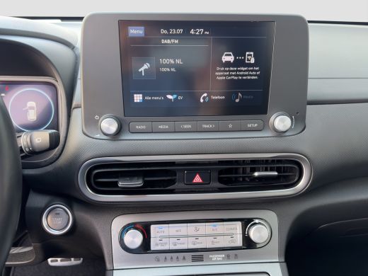 Hyundai Kona EV Comfort 39 kWh 136pk | SoH 97,9% | Camera | Carplay | Climate controle | Bestuurdersstoel in h... ActivLease financial lease