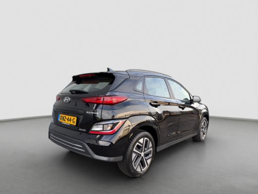 Hyundai Kona EV Comfort 39 kWh 136pk | SoH 97,9% | Camera | Carplay | Climate controle | Bestuurdersstoel in h... ActivLease financial lease